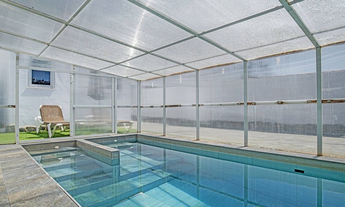 San Ambrosio House | Holiday Home 'Casa El Elefante' with Heated Pool, Wi-Fi and Air Conditioning