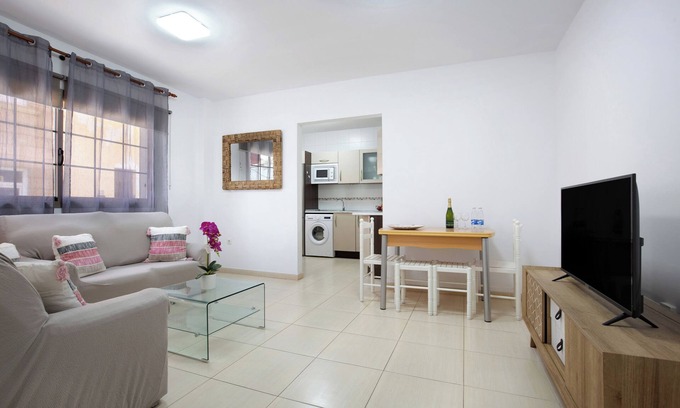 Gran Tarajal Apartment | Holiday Home 'Casita Amiga del Mar' close to the Beach with A/C & Wi-Fi