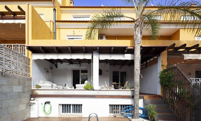 La Cala del Moral Villa | Holiday Home "Chalet de Lujo Cala del Moral" with Private Pool & Wi-Fi