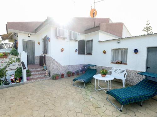 Riumar House | Holiday Home Coquetó by Interhome