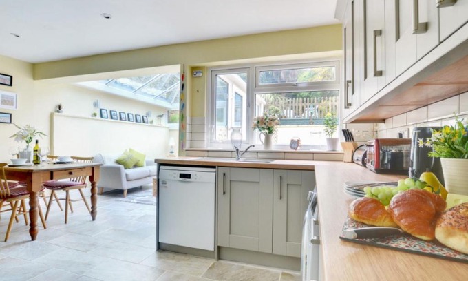 Appledore House | Holiday Home Drum Cottage by Interhome