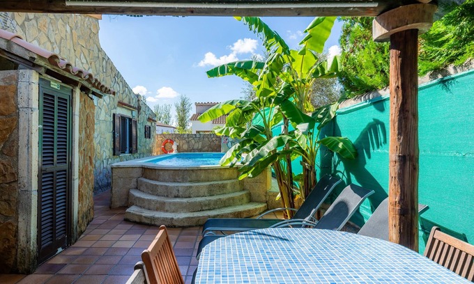 Alcudia House | Holiday Home ’Casa Paqui Alcudia’ with Wi-Fi, Garden, Terraces & Pool