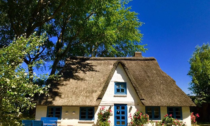 Schulperweide House | Holiday home for up to 10 people near Büsum & St. Peter Ording dogs welcome