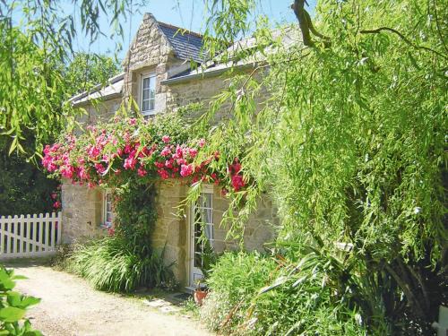 Lampaul-Ploudalmezeau House | Holiday Home Keranna by Interhome