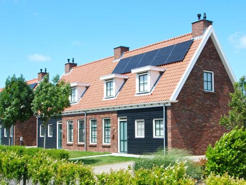 Colijnsplaat House | Holiday Home Ganuenta-1 by Interhome