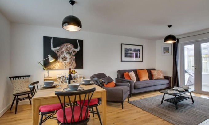 Treator House | Holiday Home Glynn Terrace by Interhome