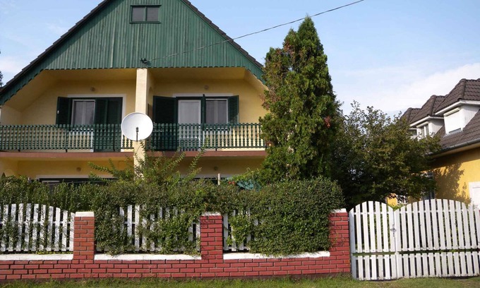 Balatonmariafurdo House | Holiday home with 2 terraces and pool near the beach