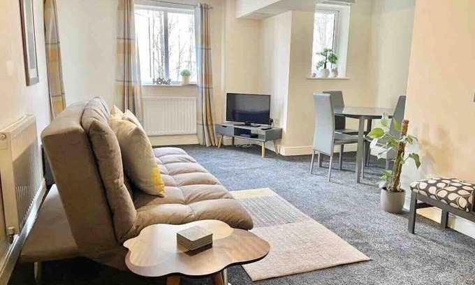 Willesborough Condo | Holiday Home in Ashford, great location & parking