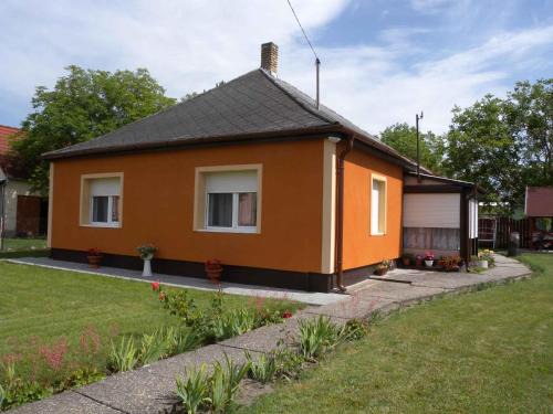 Balatonfenyves House | Holiday home in Balatonfenyves 18379