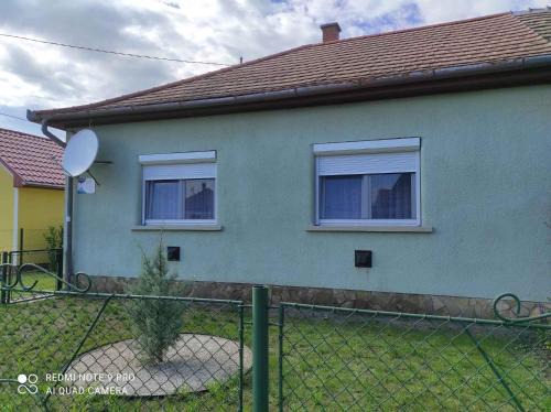 Balatonfenyves House | Holiday home in Balatonfenyves 18410