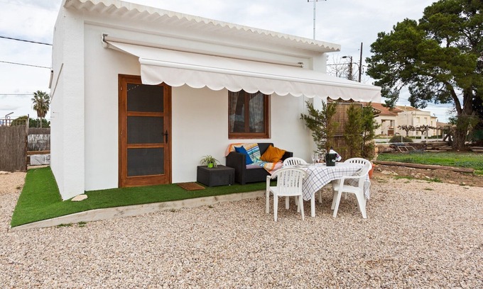Deltebre House | Holiday Home in Deltebre near the Beach