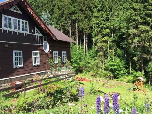 Desna House | Holiday home in Desna - Isergebirge 1740