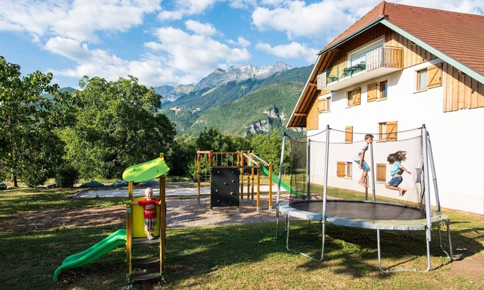 Giez Apartment | Holiday home in Haute-Savoie near Lake Annecy