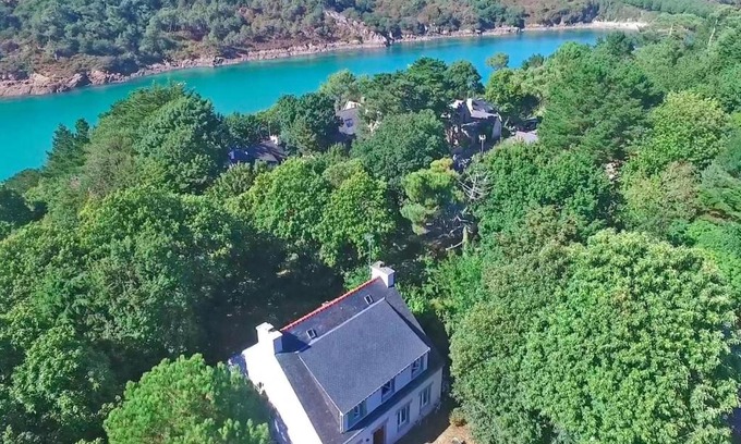 Kerfany-les-Pins House | Holiday Home in Moëlan near Kerfany Beach
