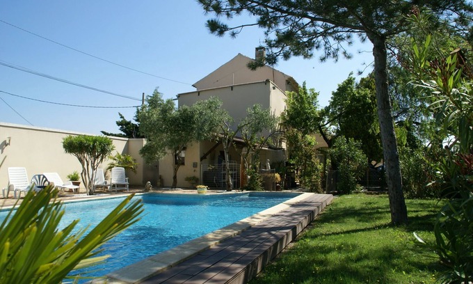 Piolenc House | Holiday Home in Provence with Pool & Tennis