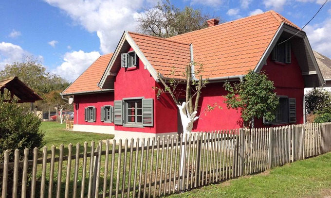 Zalaistvand House | Holiday home In rural tranquility