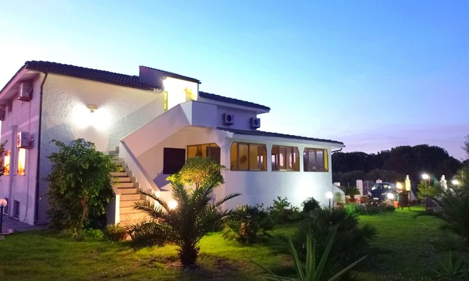 Sorso Villa | Holiday Home in Sorso 100 meters from the sea