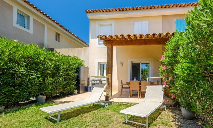 Montauroux House | Holiday Home 'La Bastide De Chaumette' with Shared Pool and Wi-Fi