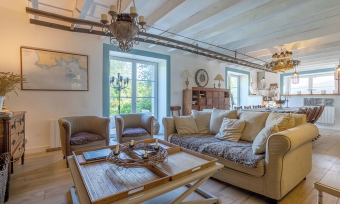 Fouesnant House | Holiday Home 'La Bonne Descente' with Lake View, Private Terrace and Wi-Fi