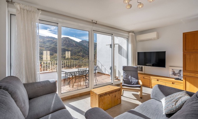 Guejar Sierra House | Holiday Home "La Noguera" with Mountain View, Private Terrace & Wi-Fi