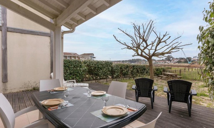 Mimizan-Plage House | Holiday Home Le Hameau des Pêcheurs 1 by Interhome