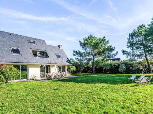Saint-Philibert House | Holiday Home Le Prado-3 by Interhome