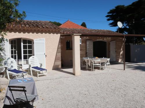 Saint-Tropez House | Holiday Home Le Pilon by Interhome