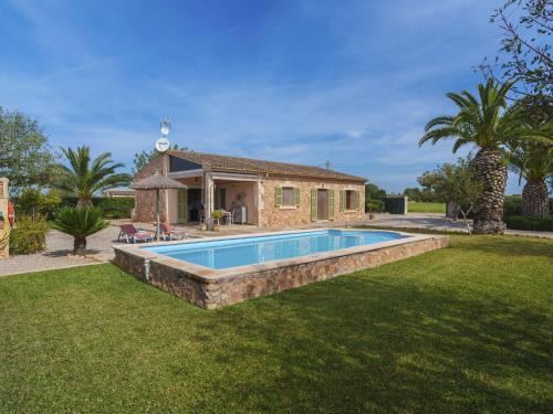 Campos House | Holiday Home Marina by Interhome