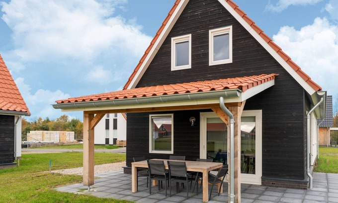 Scherpenisse House | Holiday Home near Scherpenisse Beach