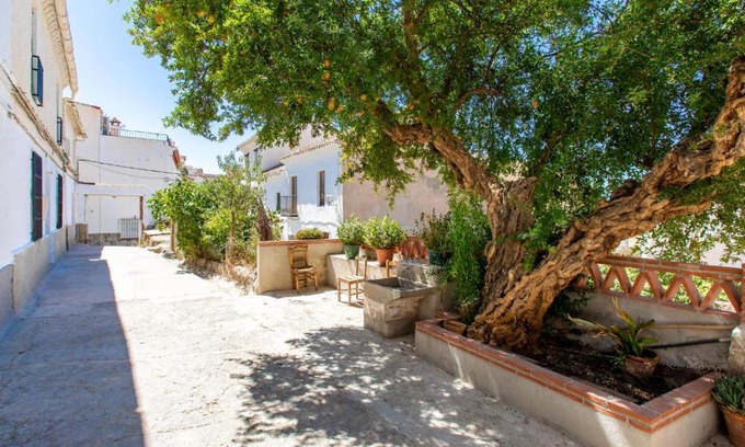 Niguelas House | Holiday Home Patio de las Granadas by Interhome