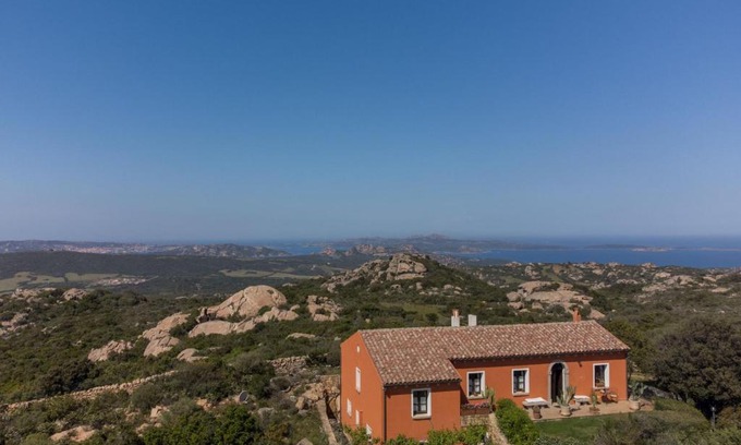 Arzachena House | Holiday Home Rita by Interhome