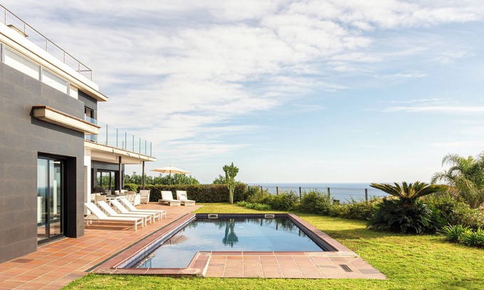 Lloret de Mar House | Holiday Home 'Roman' with Sea View, Wi-Fi and Air Conditioning