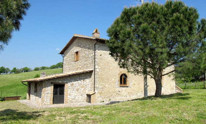 Bagnoregio House | Holiday Home Sociano by Interhome