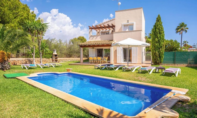 Cala Murada House | Holiday Home Son Ganxo III with Pool, Terrace & Wi-Fi