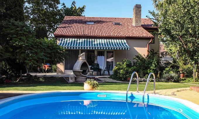 Balatonszarszo House | Holiday home superior with pool and spa
