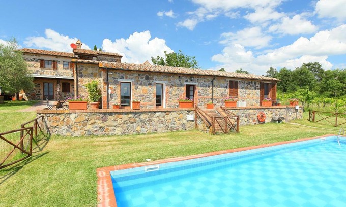 Radicofani House | Holiday Home Val d'Orcia by Interhome