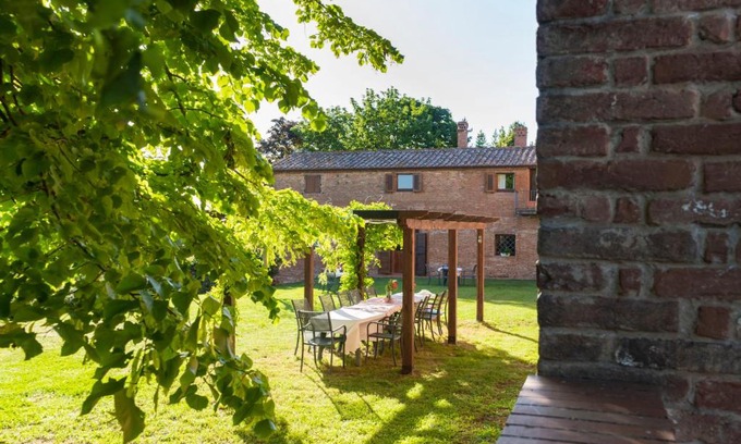 Castiglione del Lago House | Holiday Home Vecchio Mulino by Interhome