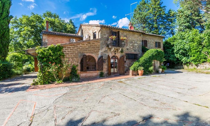 Po' Bandino House | Holiday Home Villa Alari by Interhome
