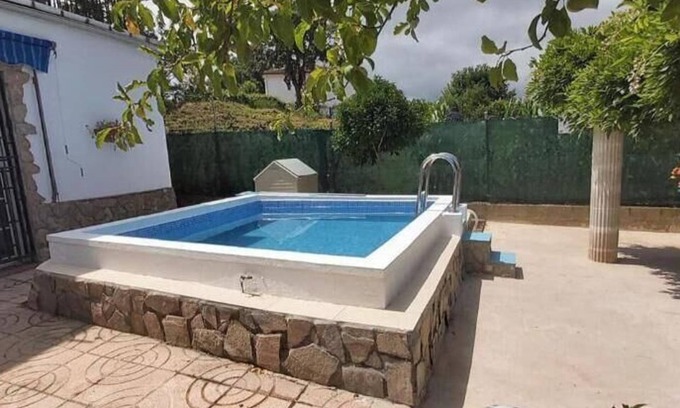 Puigventos House | Holiday Home 'Villa Flores' with Mountain View, Private Pool and Wi-Fi