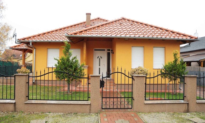 Balatonkeresztur House | Holiday home with modern equipment