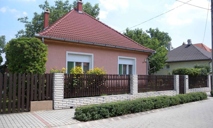 Siofok House | Holiday home with air conditioning and terrace