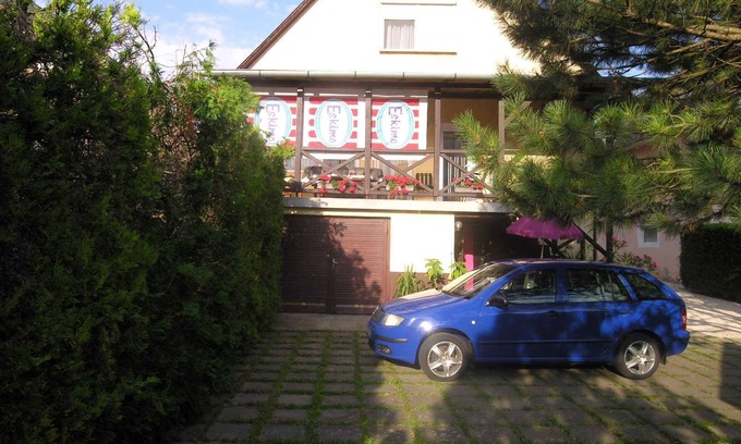 Balatonlelle House | Holiday home with a large garden, WiFi and washing machine