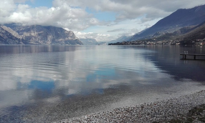 Cassone Apartment | Holiday home with terrace, a few steps from the beach.