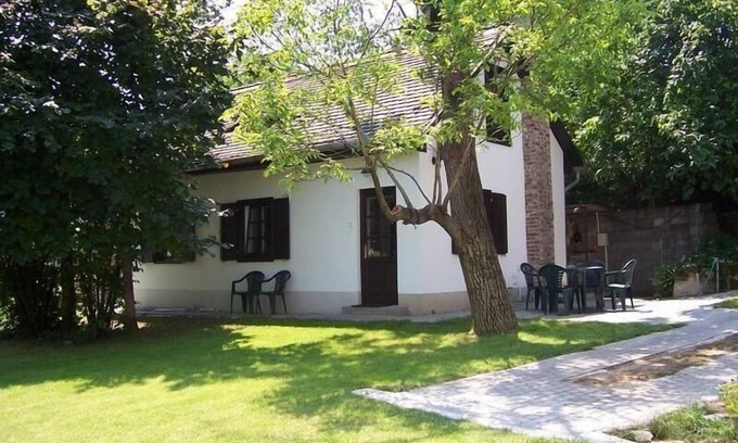 Viranyos House | Holiday house Budapest for 1 - 4 persons with 1 bedroom - Holiday house