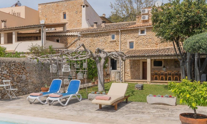Selva House | Holiday house Caimari for 1 - 6 persons with 3 bedrooms - Row house