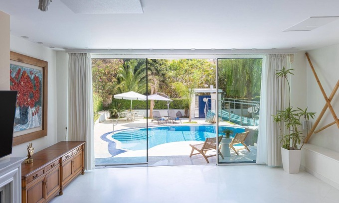 Glyfada House | Holiday house Glyfada for 1 - 14 persons with 7 bedrooms - Twin house