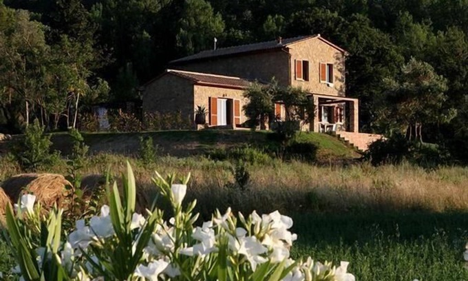 Montescudaio House | Holiday house Montescudaio for 1 - 7 persons with 3 bedrooms - Holiday home