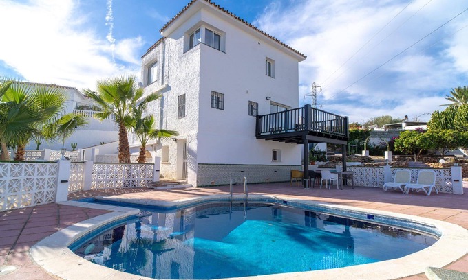 Nerja House | Holiday house Nerja for 1 - 7 persons with 3 bedrooms - Holiday home