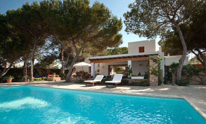 La Savina House | holiday house next to Illetes beach