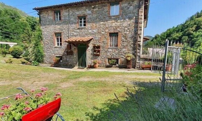 Villabuona House | Holiday house Pescaglia for 1 - 6 persons with 3 bedrooms - Holiday home
